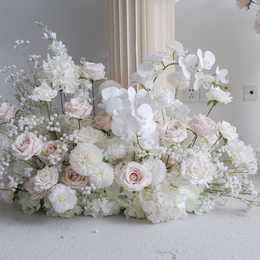 Fila di Fiori Bianchi – Decorazione Corridoio Nuziale