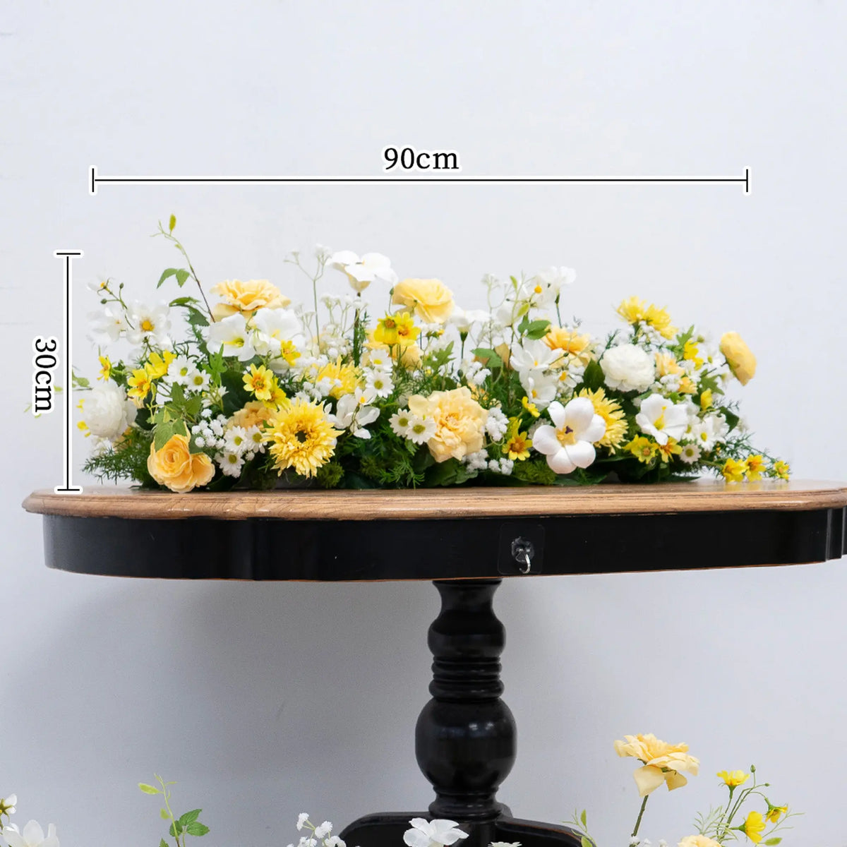 Yellow Floral Table Arrangement ā Wedding Table Decor