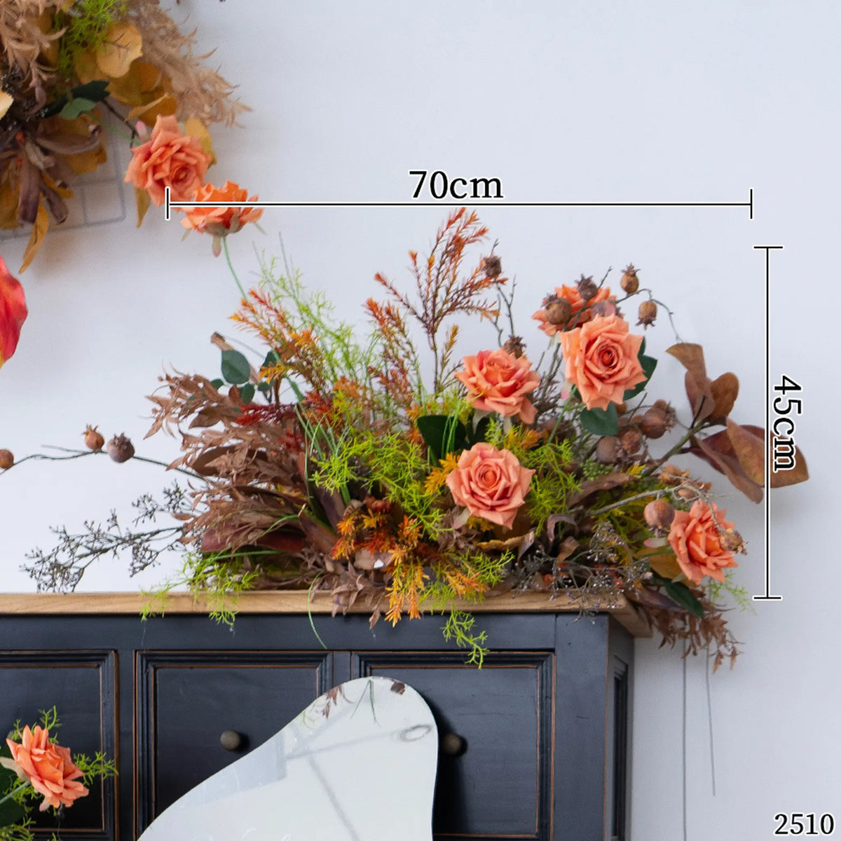 Orange Floral Table Arrangement ā Wedding Table Decor