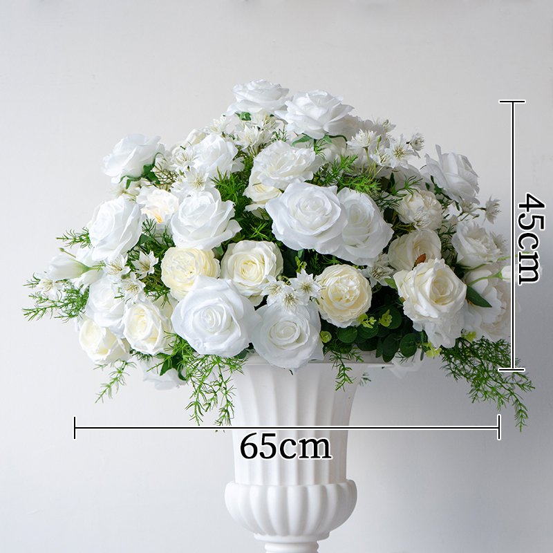 White Floral Centerpiece ā Wedding Table Decor