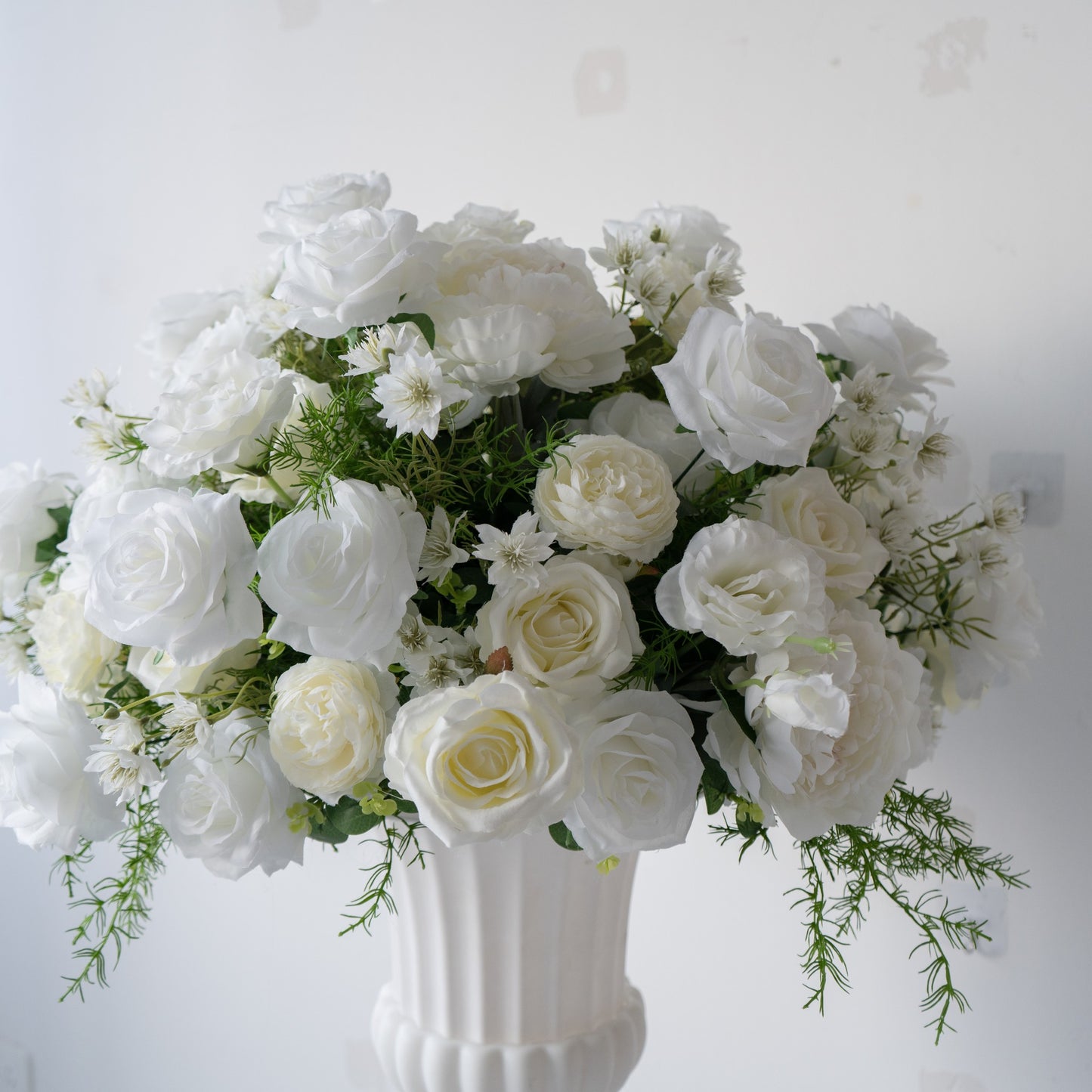 White Floral Centerpiece – Wedding Table Decor