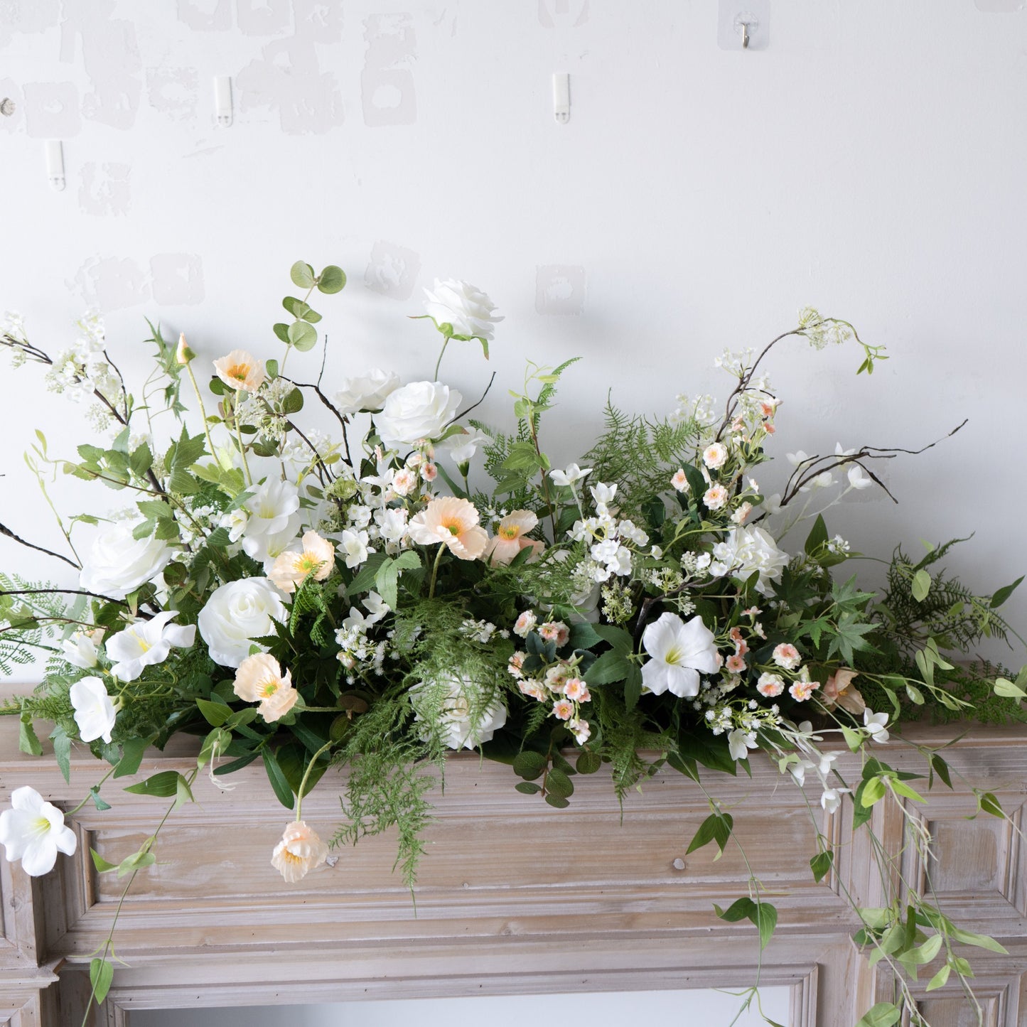 White Floral Table Arrangement – Wedding Table Decor