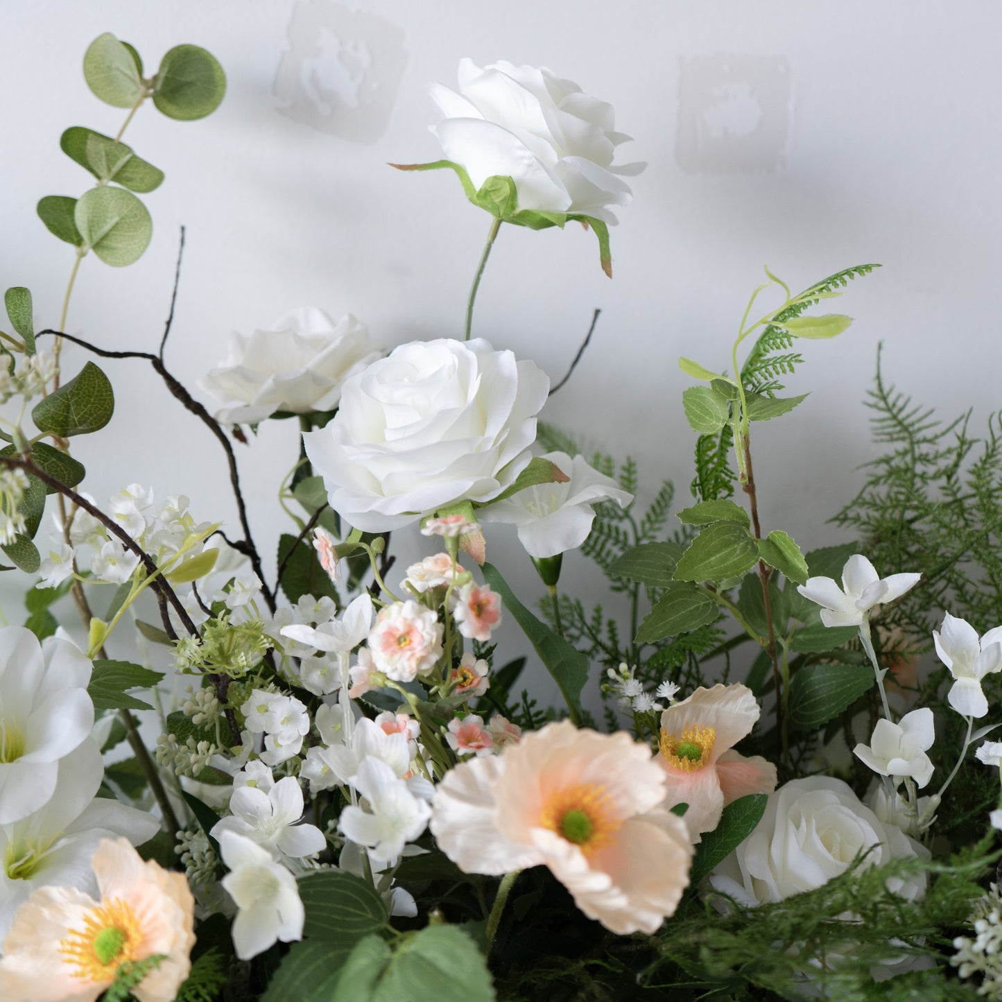 White Floral Table Arrangement – Wedding Table Decor