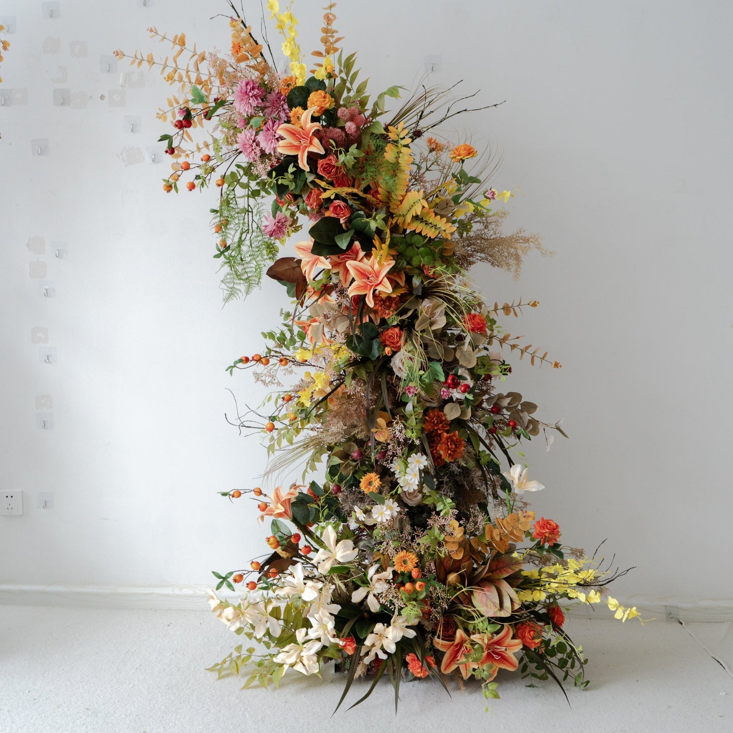 Horn Floral Arch for Wedding Ceremony & Reception – Bridal Backdrop & Photo Zone Decoration