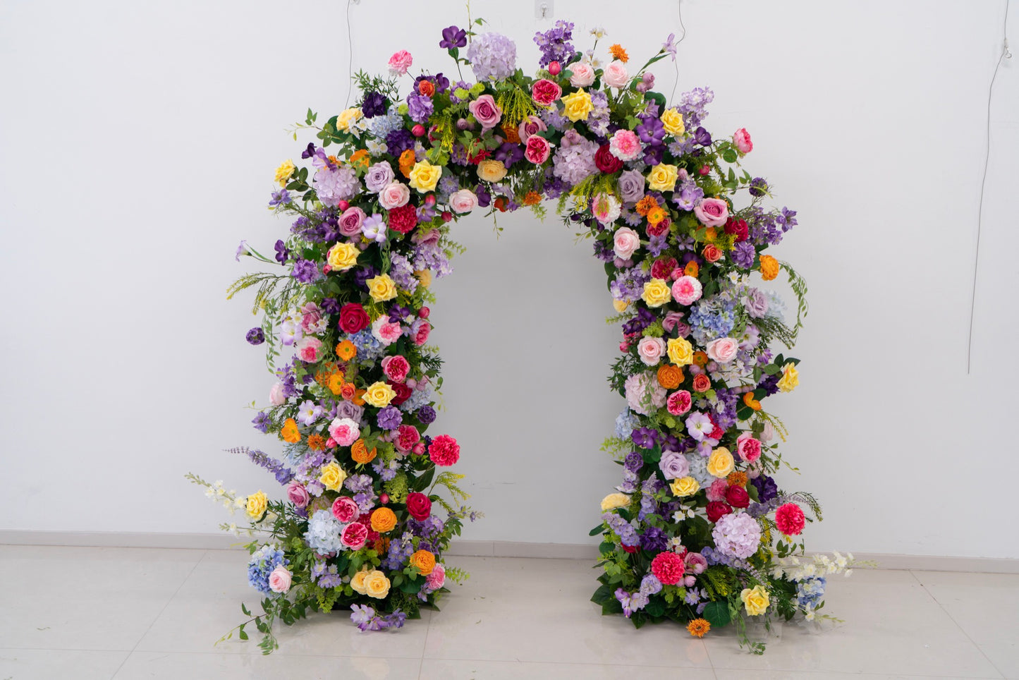 Floral Horn Wedding Arch – Elegant Ceremony Backdrop