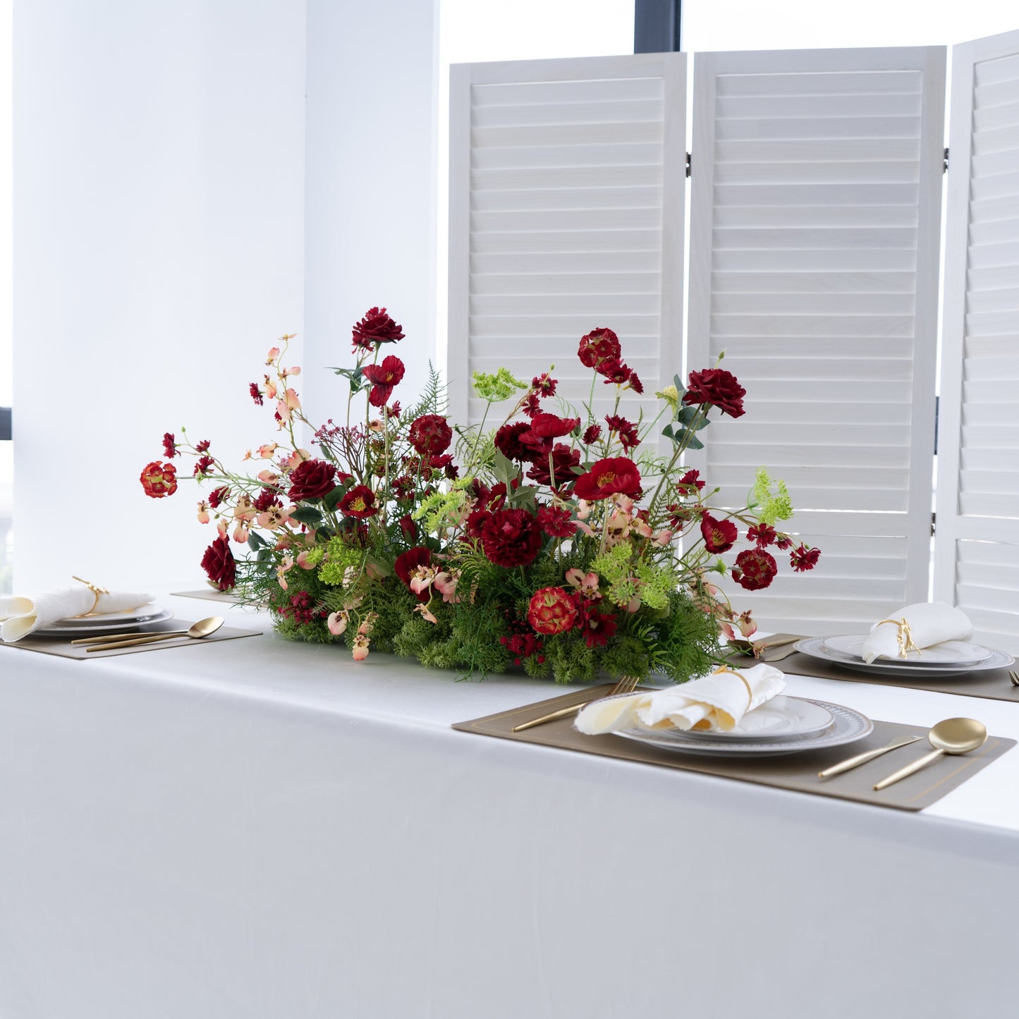 Red Floral Table Arrangement – Wedding Table Decor