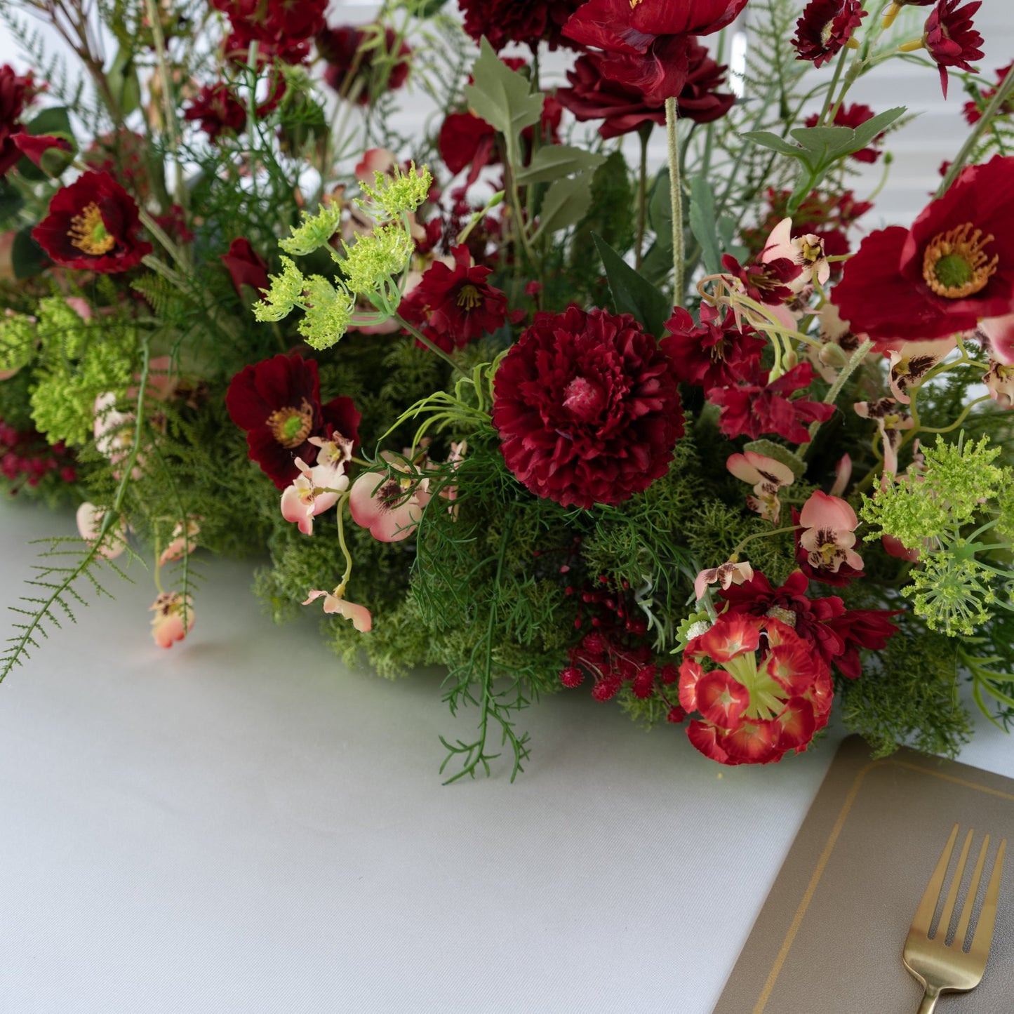 Red Floral Table Arrangement – Wedding Table Decor
