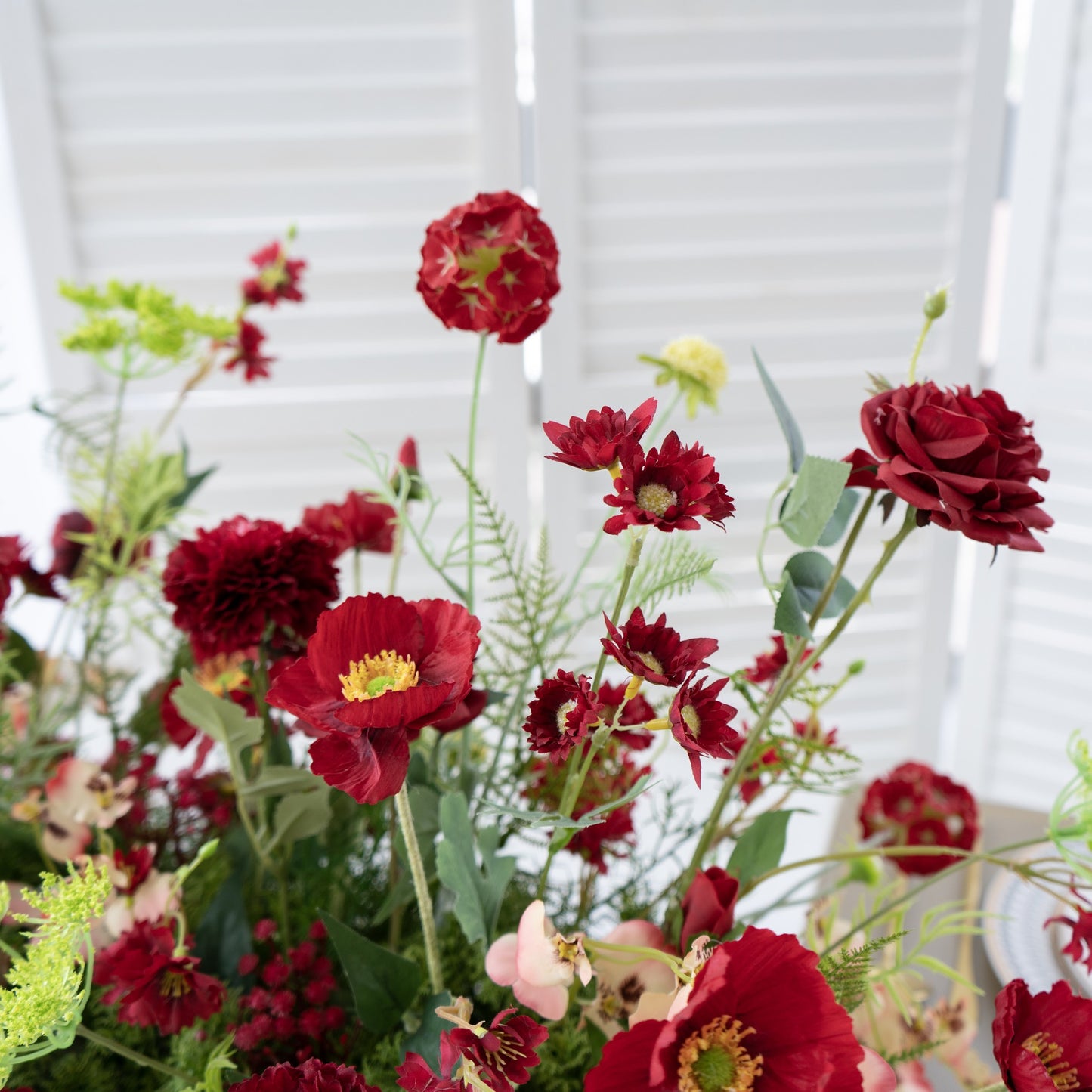 Red Floral Table Arrangement – Wedding Table Decor