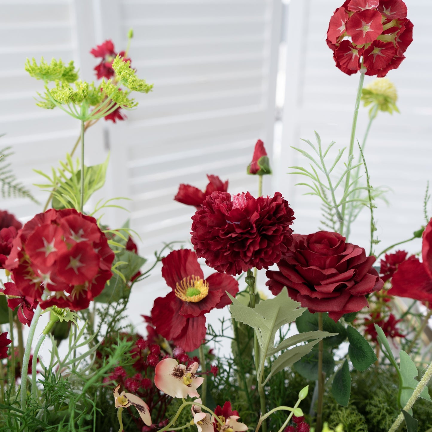 Red Floral Table Arrangement – Wedding Table Decor