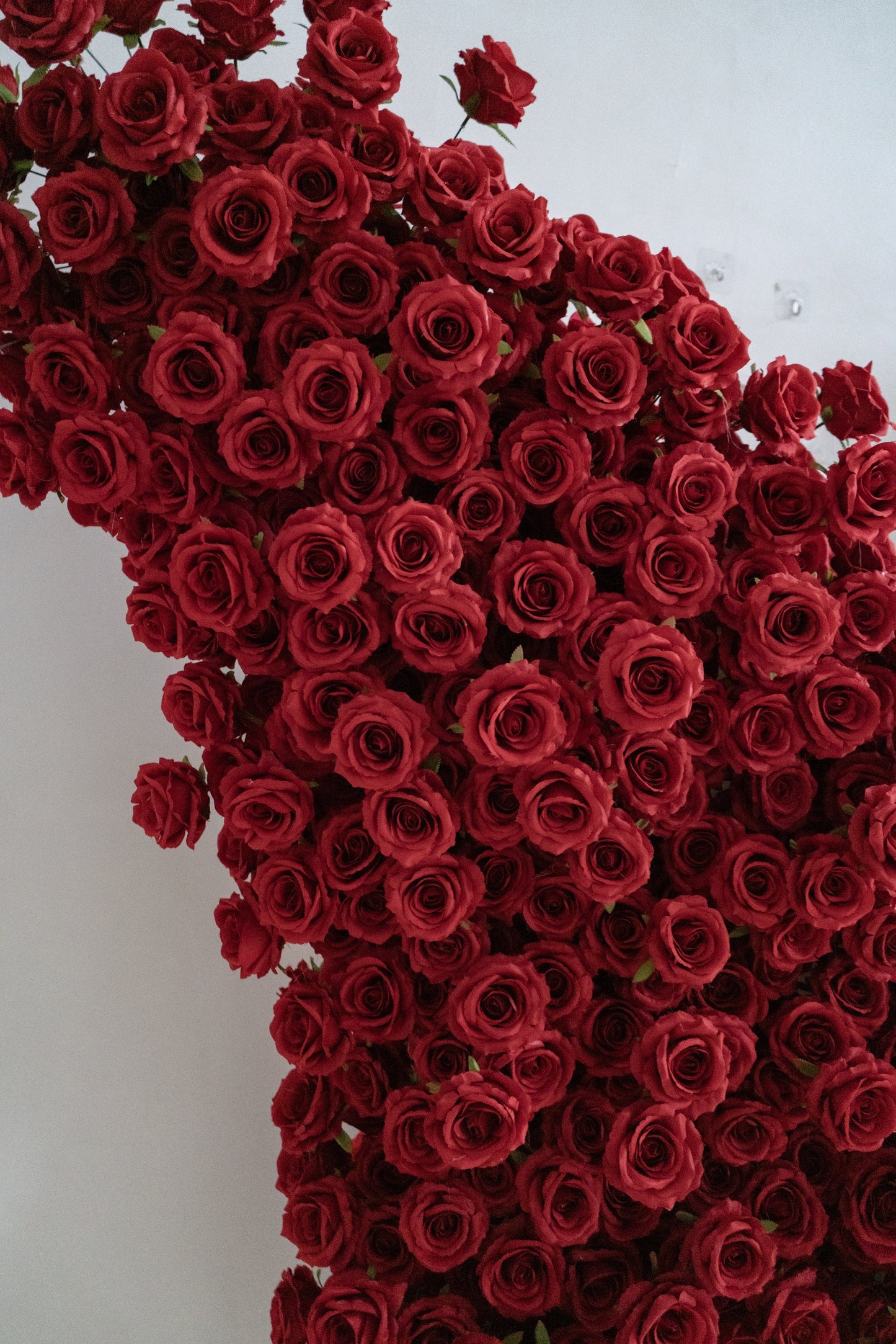 Red Butterfly Floral Horn Arch for Wedding Ceremony & Reception – Bridal Backdrop & Photo Zone Decoration