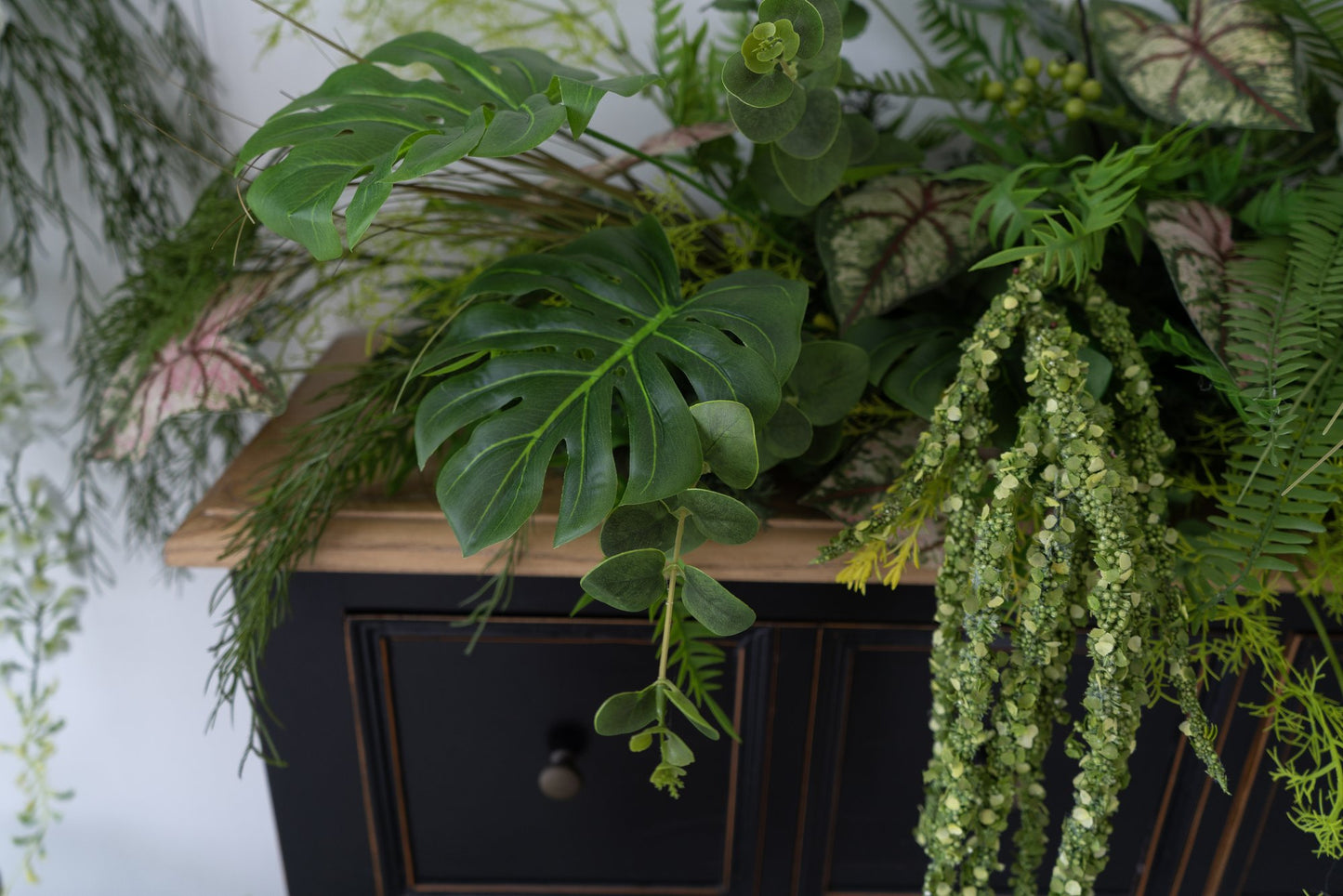 Greenery Floral Table Arrangement – Wedding Table Decor