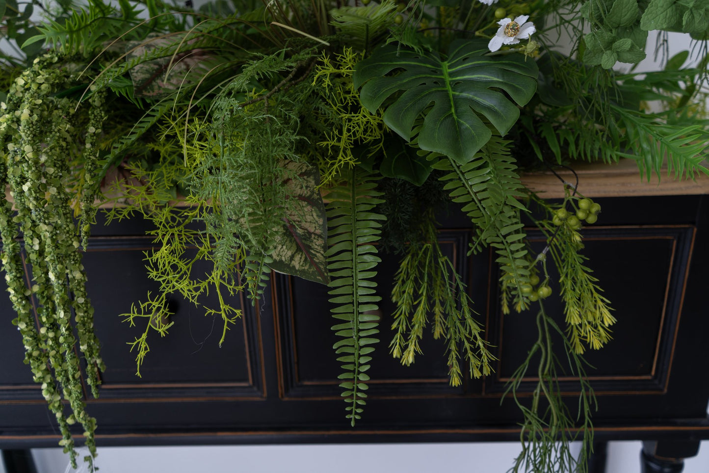 Greenery Floral Table Arrangement – Wedding Table Decor