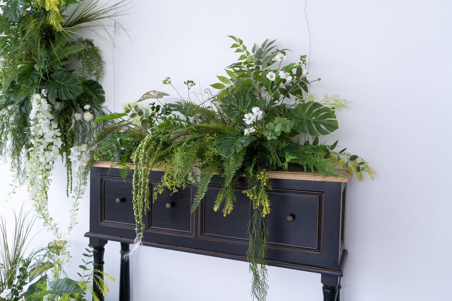 Greenery Floral Table Arrangement – Wedding Table Decor