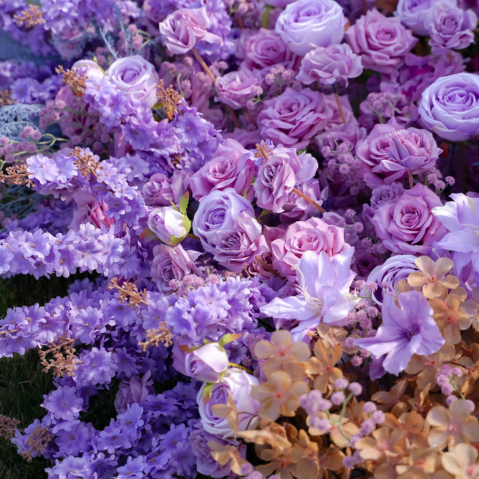 Purple rose and blush hydrangea wedding flower runner