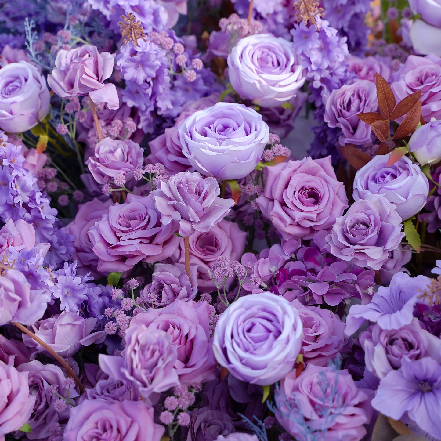 Lavender rose hydrangea and textured silk flower runner detail