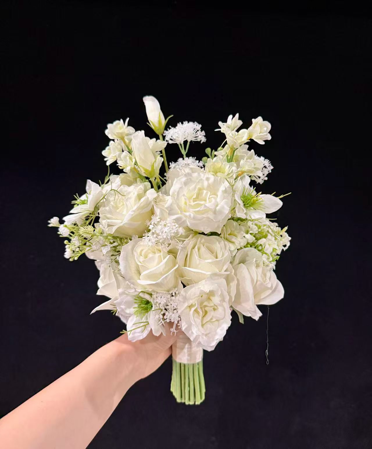 Ivory Rose and Daisy Bridal Bouquet by Rosy Flower Wall — luxury bridal bouquet for weddings and events