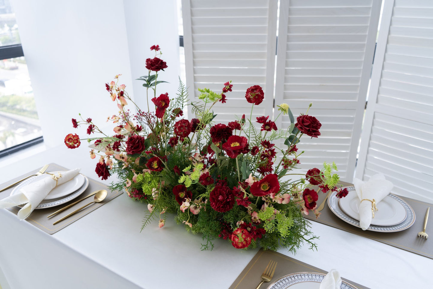Red Floral Table Arrangement – Wedding Table Decor
