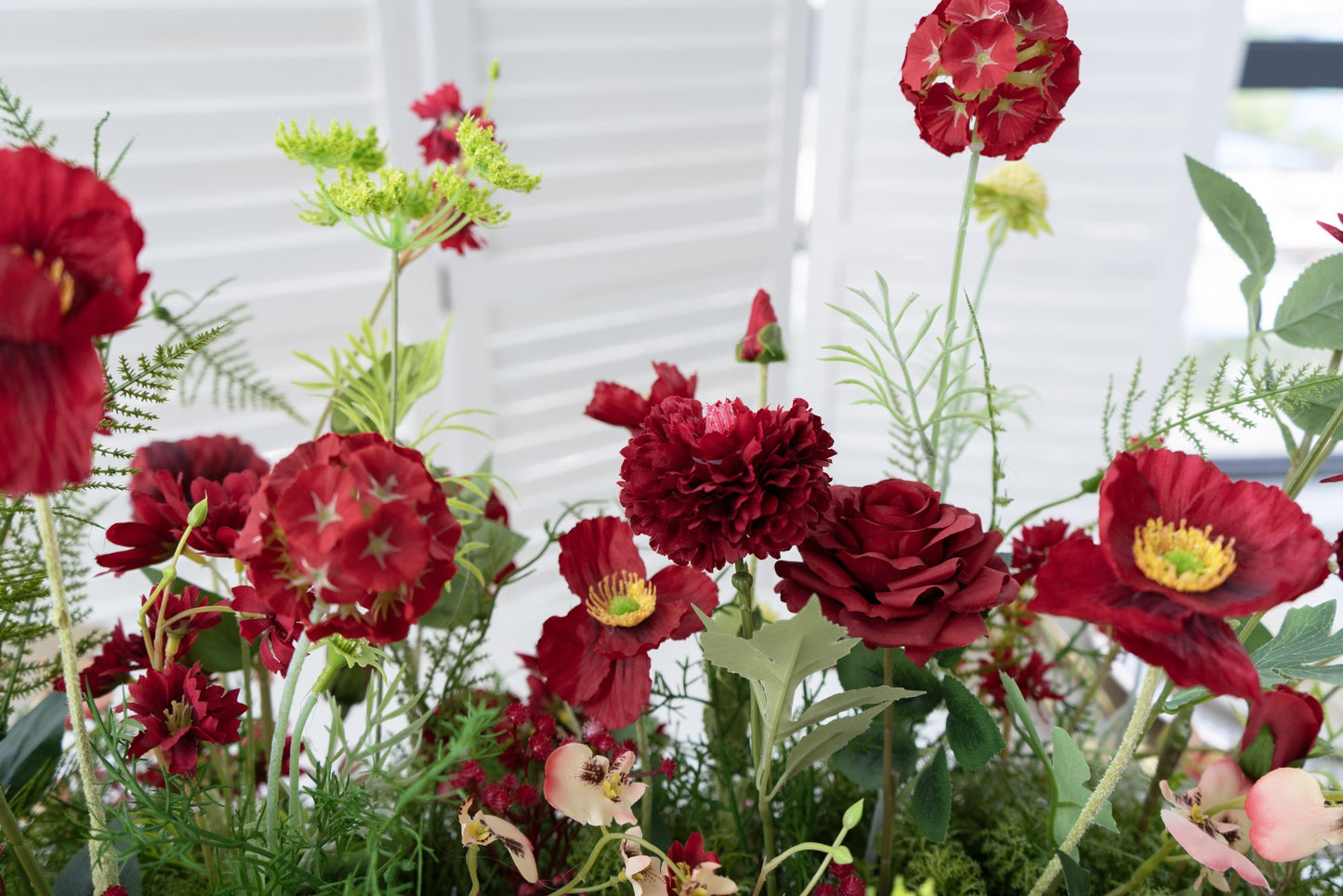Red Floral Table Arrangement – Wedding Table Decor