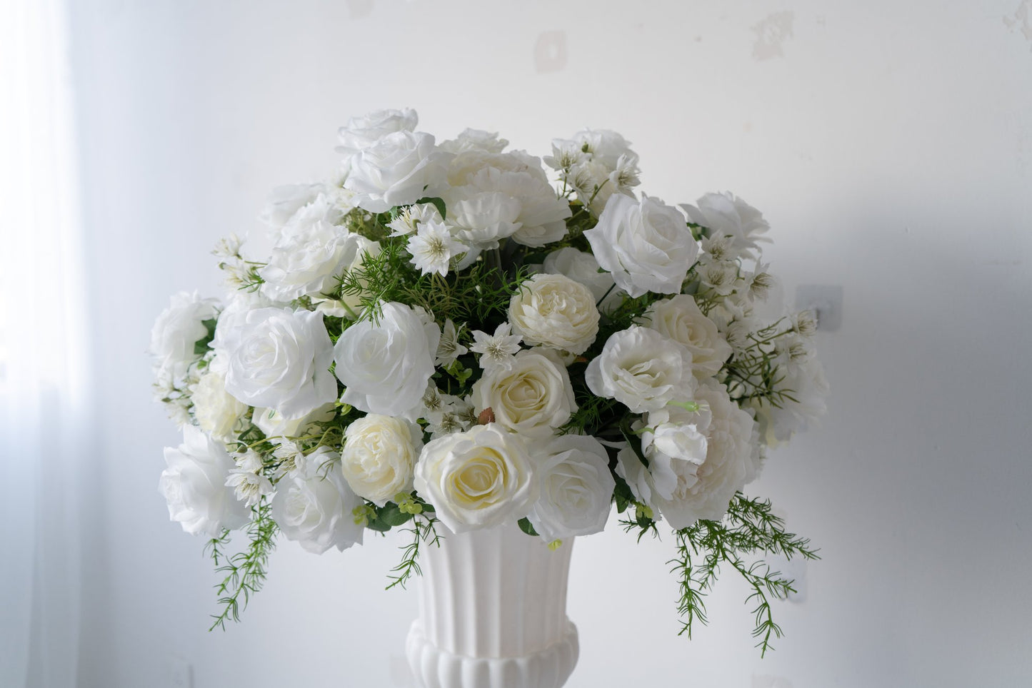 White Floral Centerpiece – Wedding Table Decor