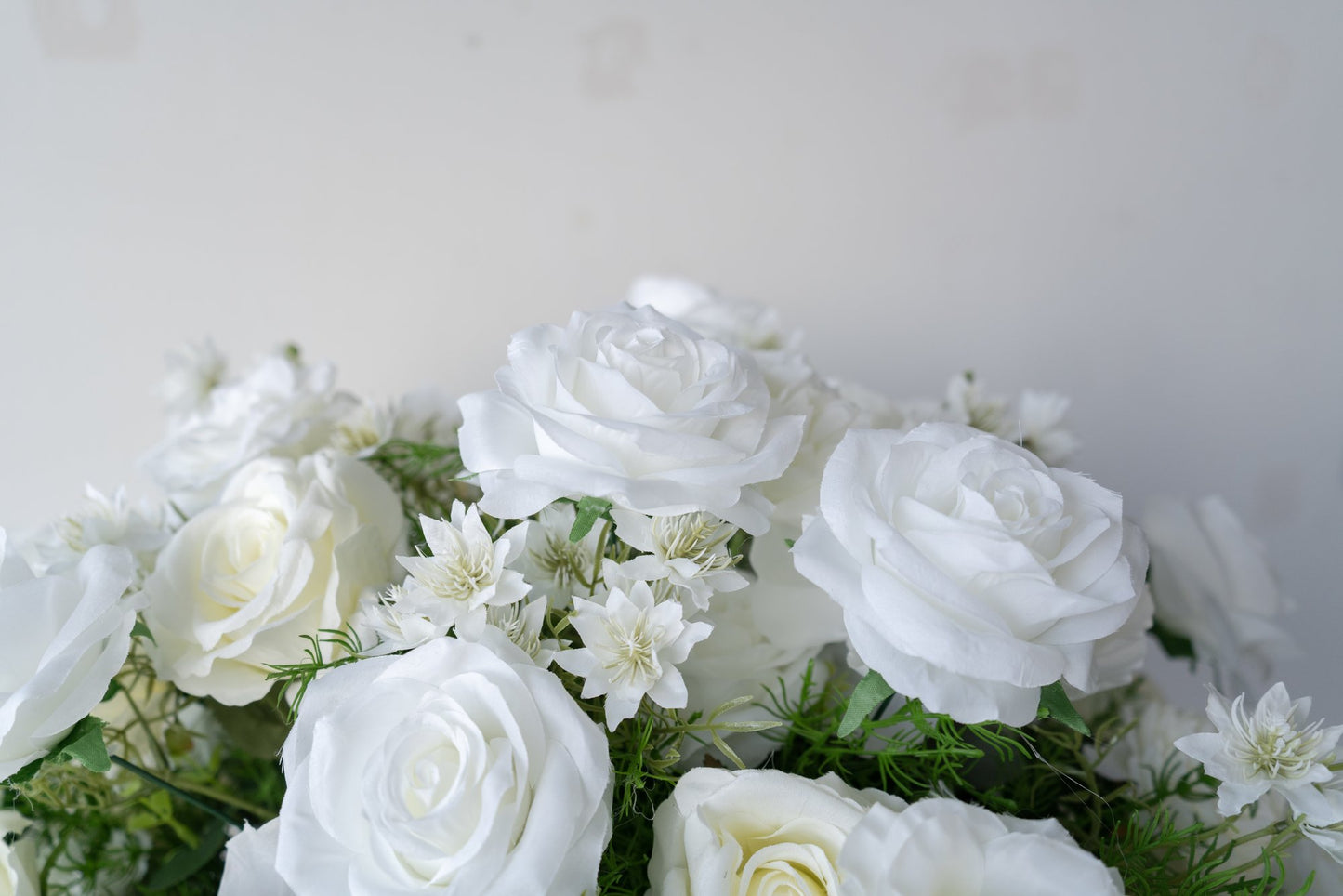 White Floral Centerpiece – Wedding Table Decor