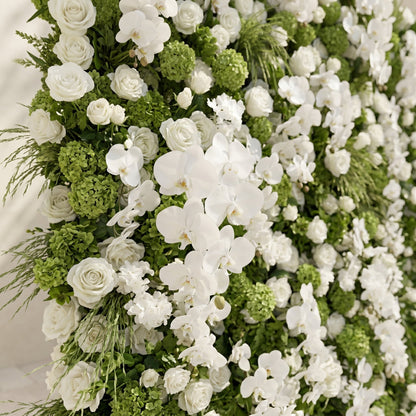 Dimensional white and green flower wall texture